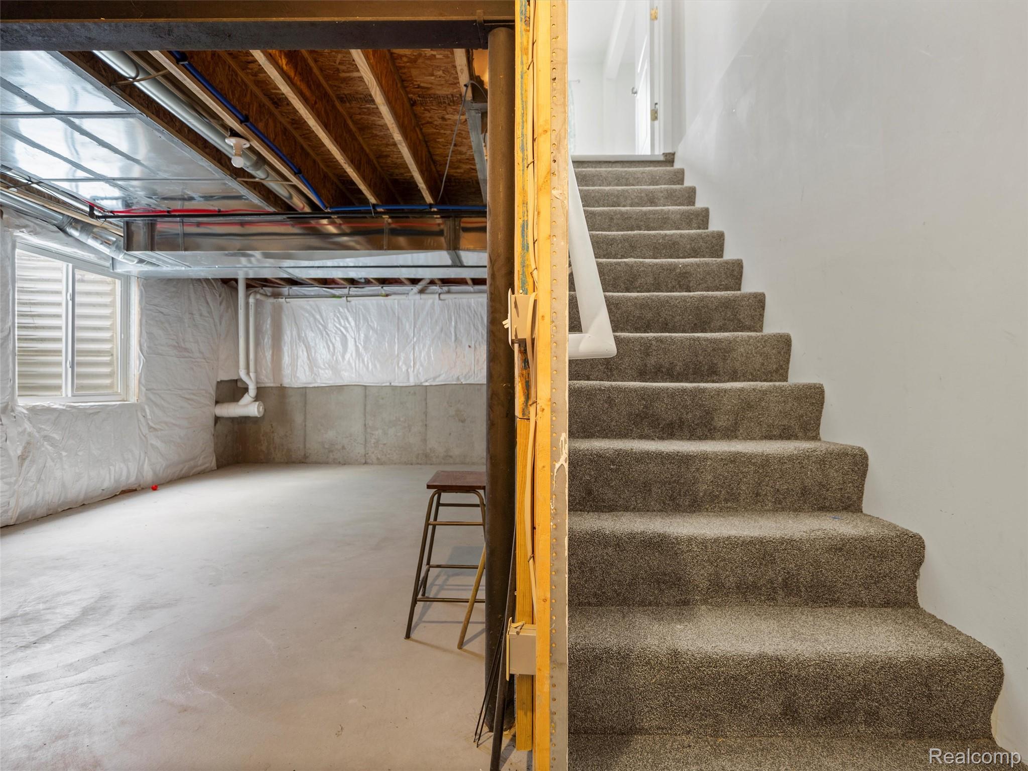 399 W DALLAS Avenue