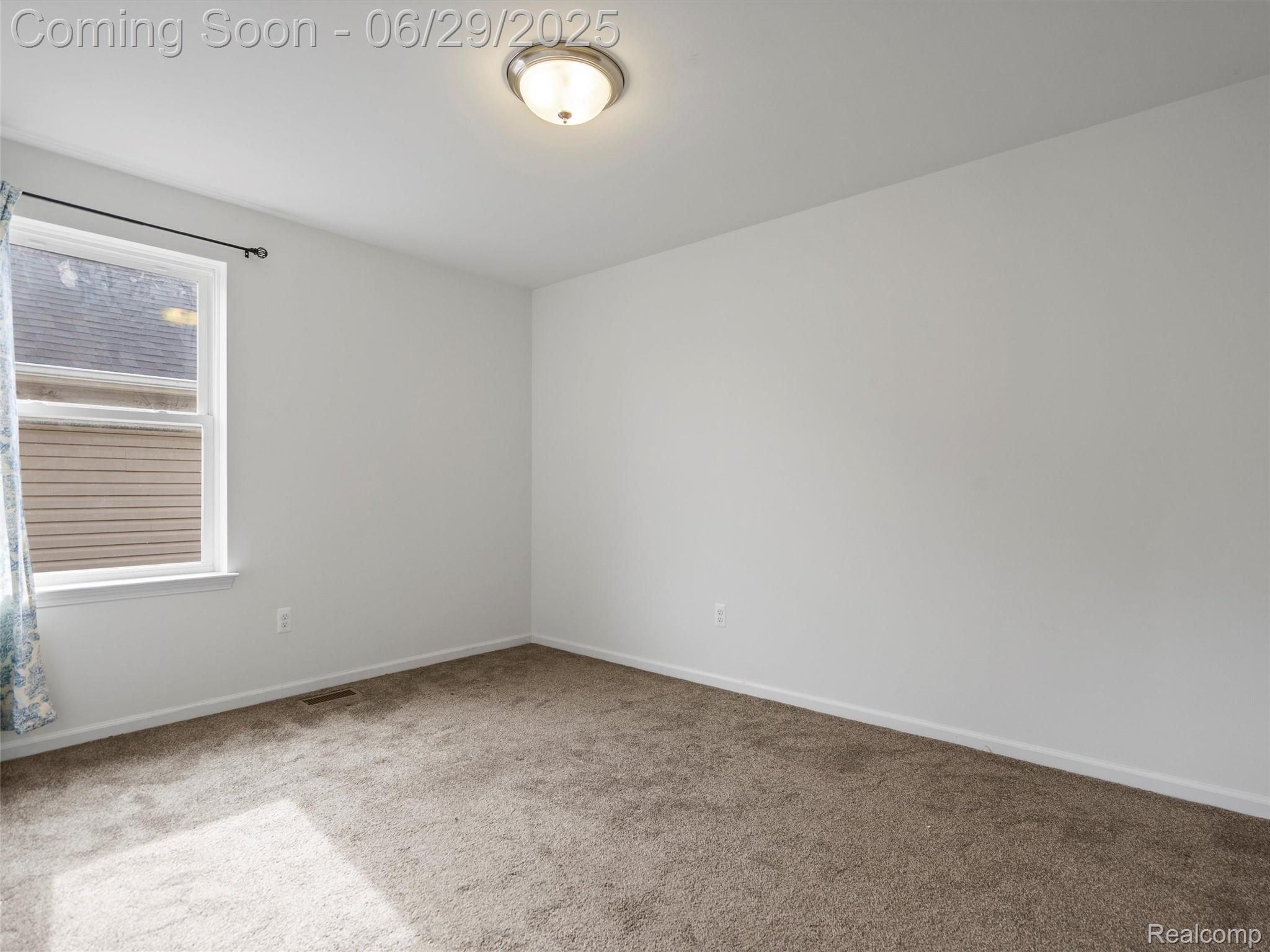 399 W DALLAS Avenue