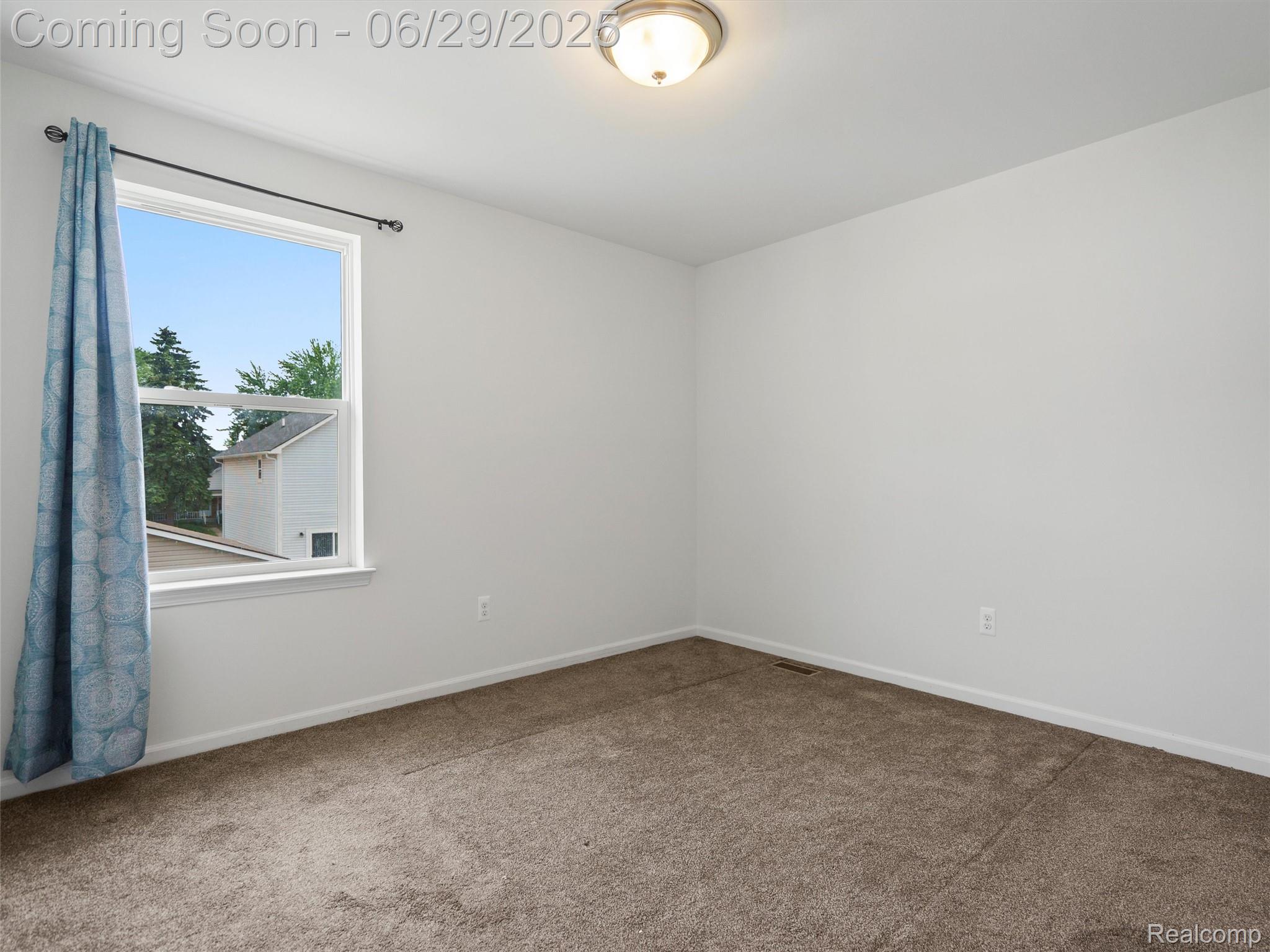 399 W DALLAS Avenue
