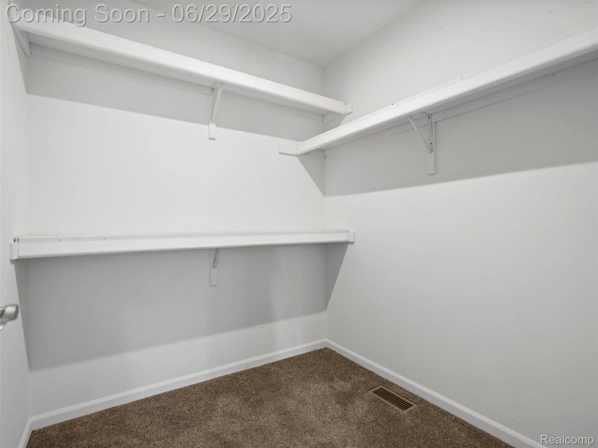 399 W DALLAS Avenue