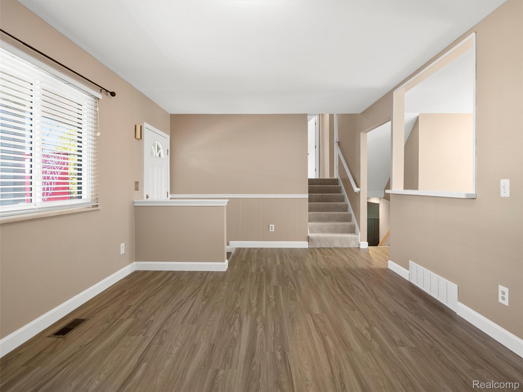 970 Golfview Drive
