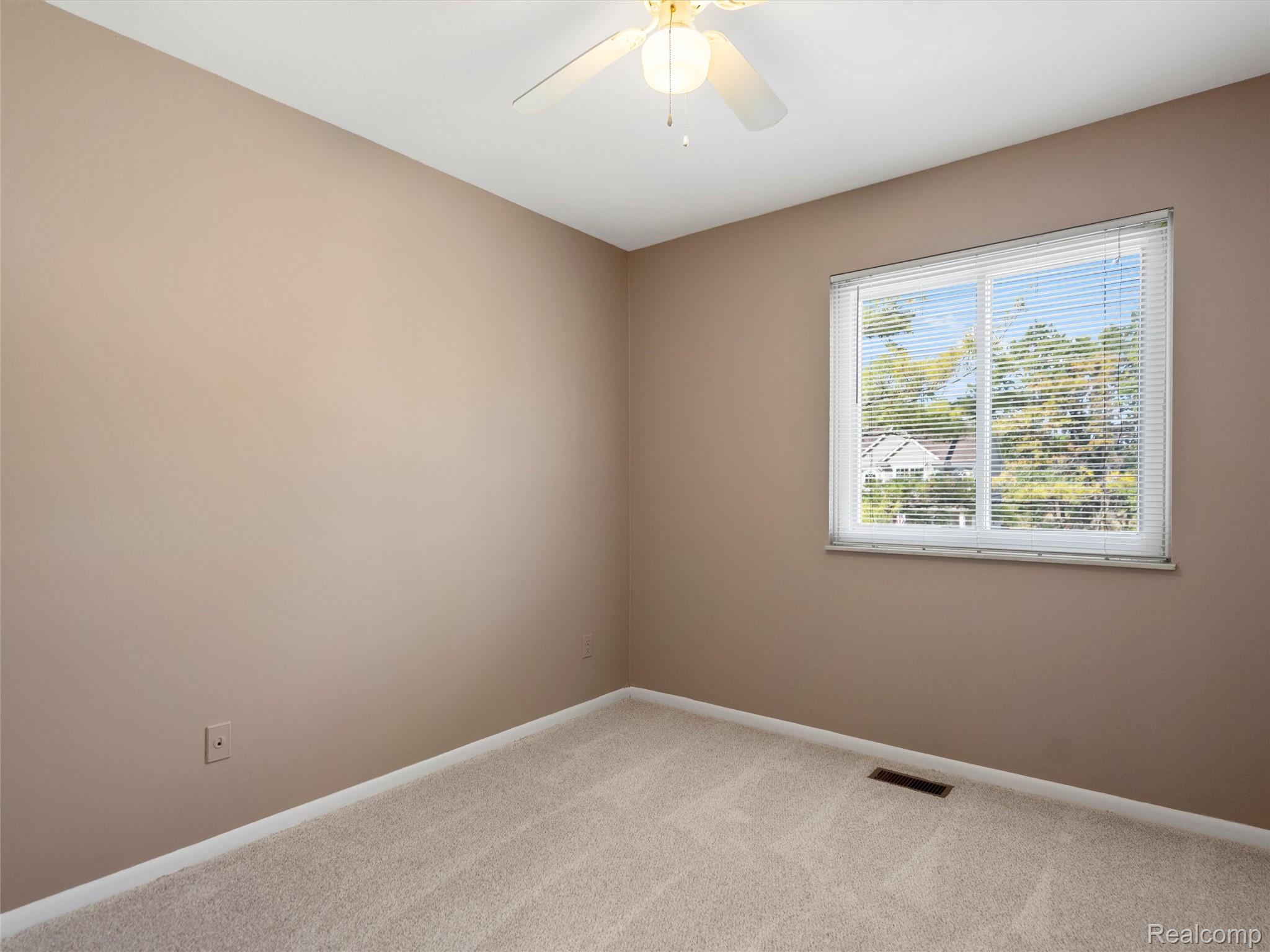 970 Golfview Drive