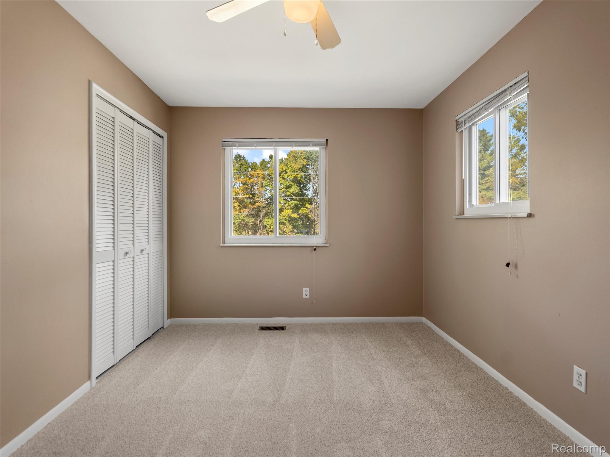 970 Golfview Drive