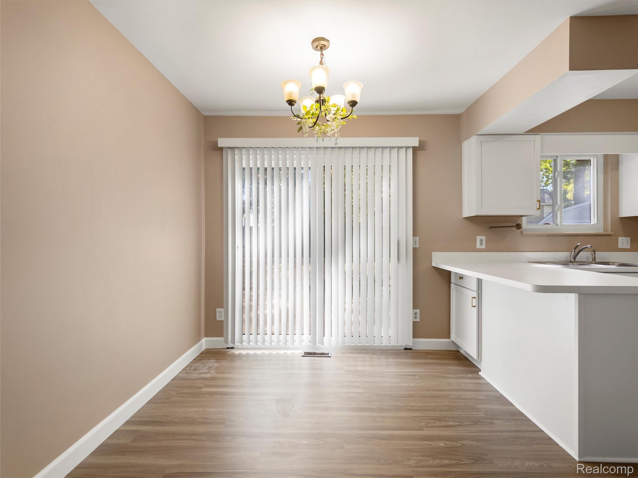 970 Golfview Drive