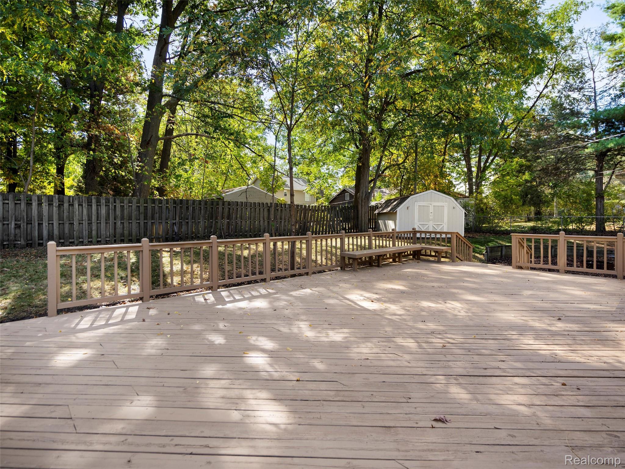 970 Golfview Drive