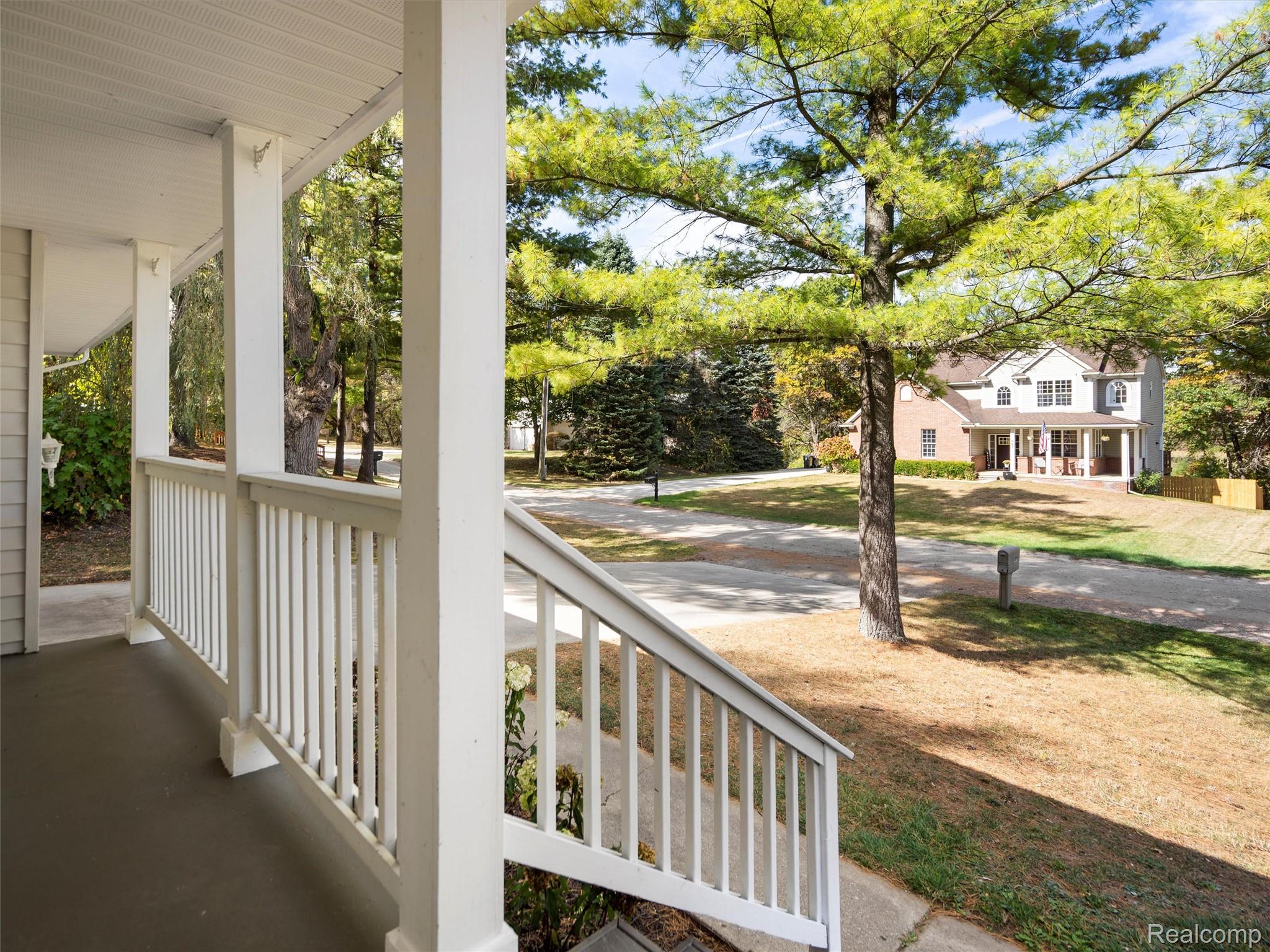970 Golfview Drive