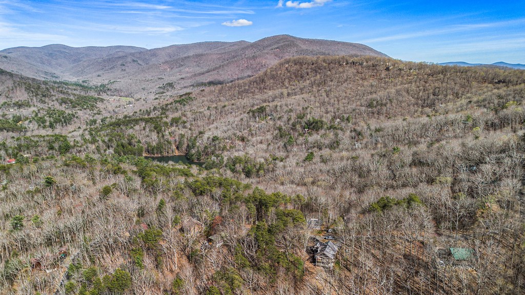 324 Walnut Mountain Rd
