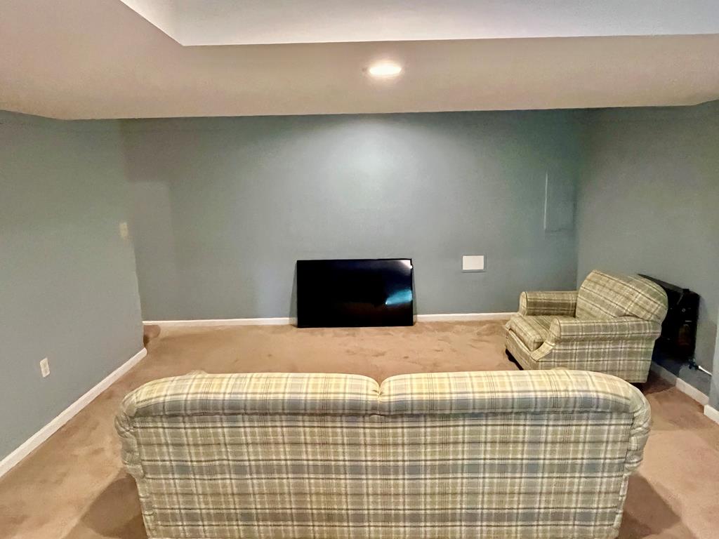 324 Walnut Mountain Rd