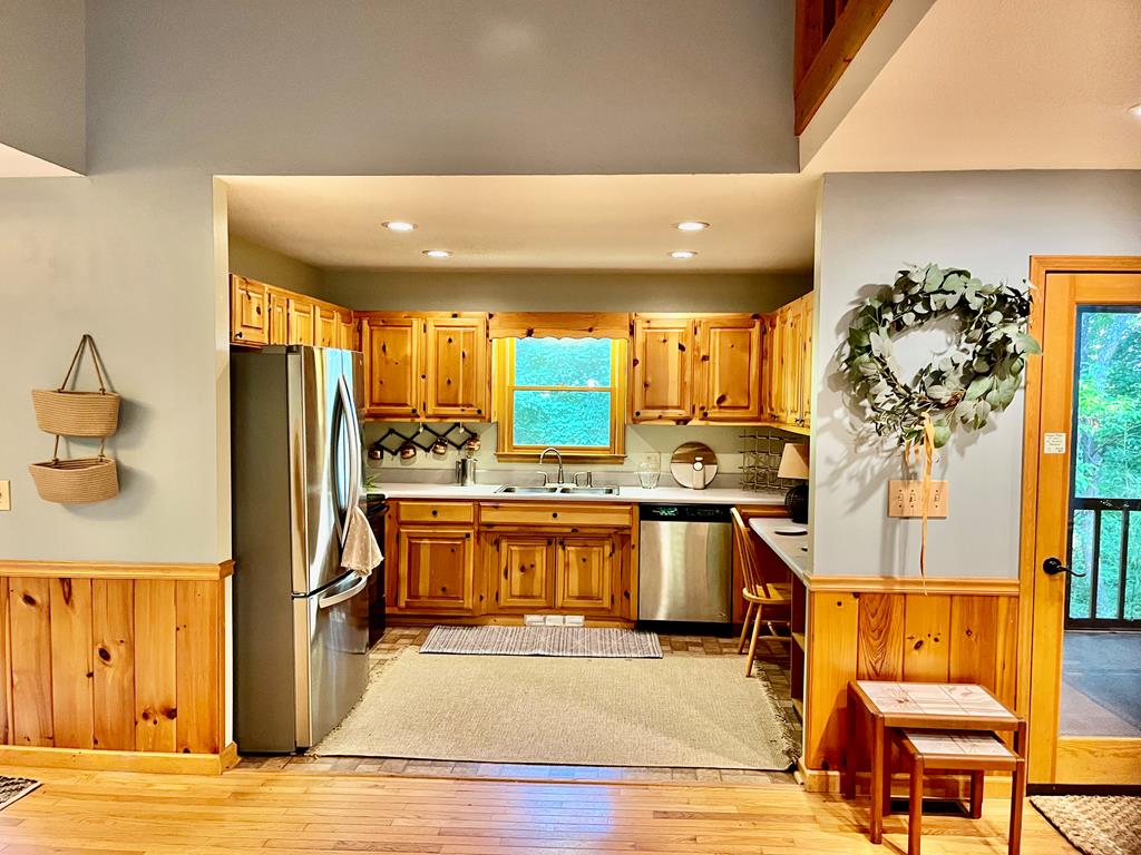 324 Walnut Mountain Rd