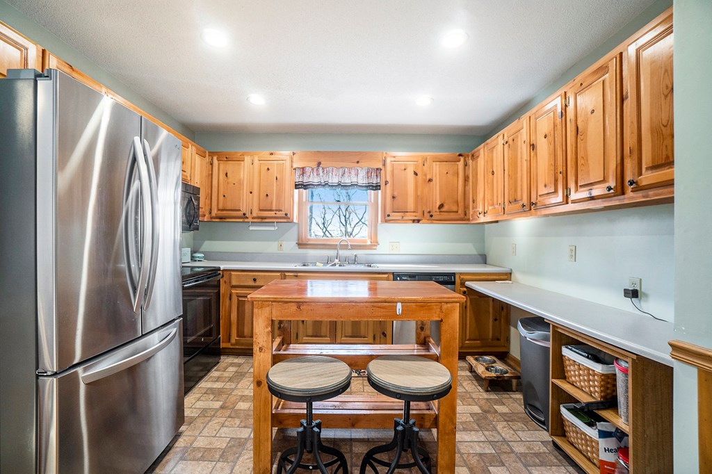 324 Walnut Mountain Rd
