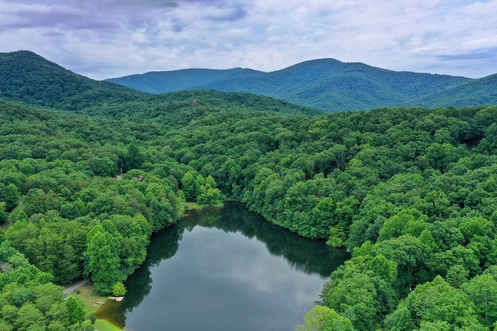 324 Walnut Mountain Rd