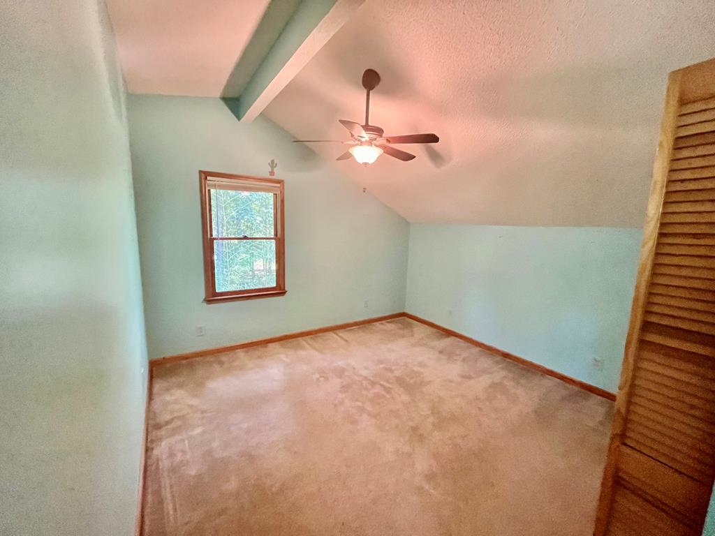324 Walnut Mountain Rd