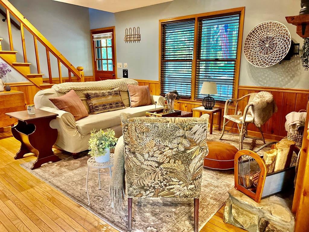 324 Walnut Mountain Rd