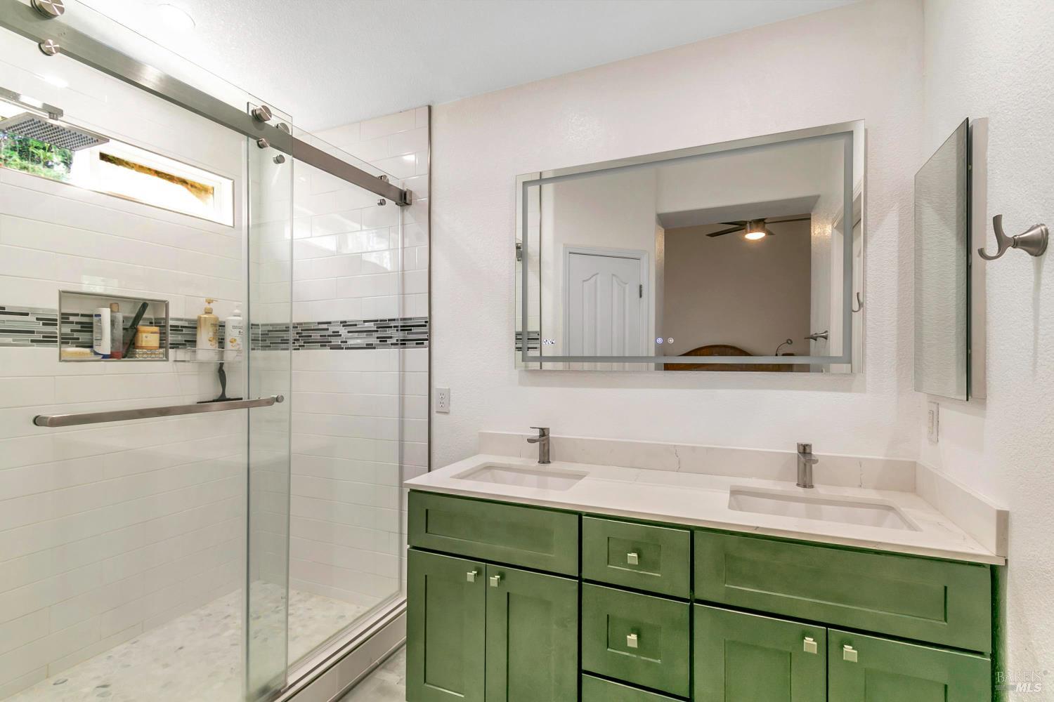 3257 Vista Del Lago Way