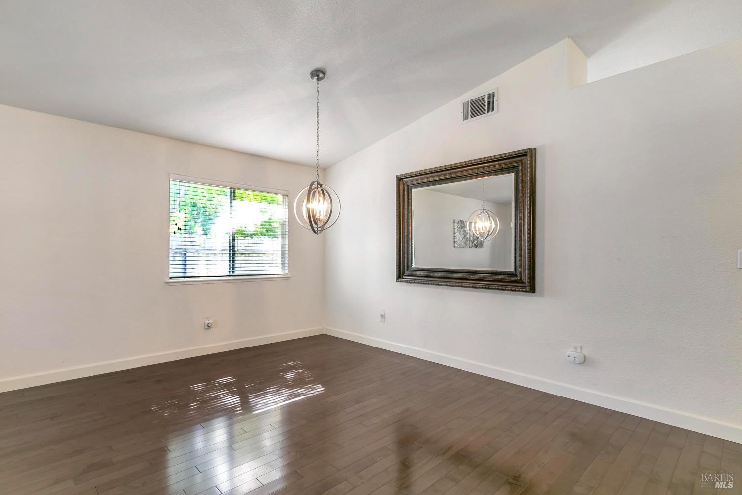 3257 Vista Del Lago Way