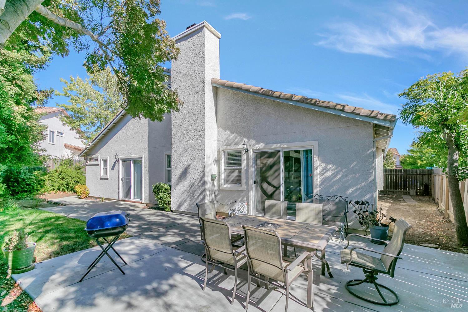 3257 Vista Del Lago Way