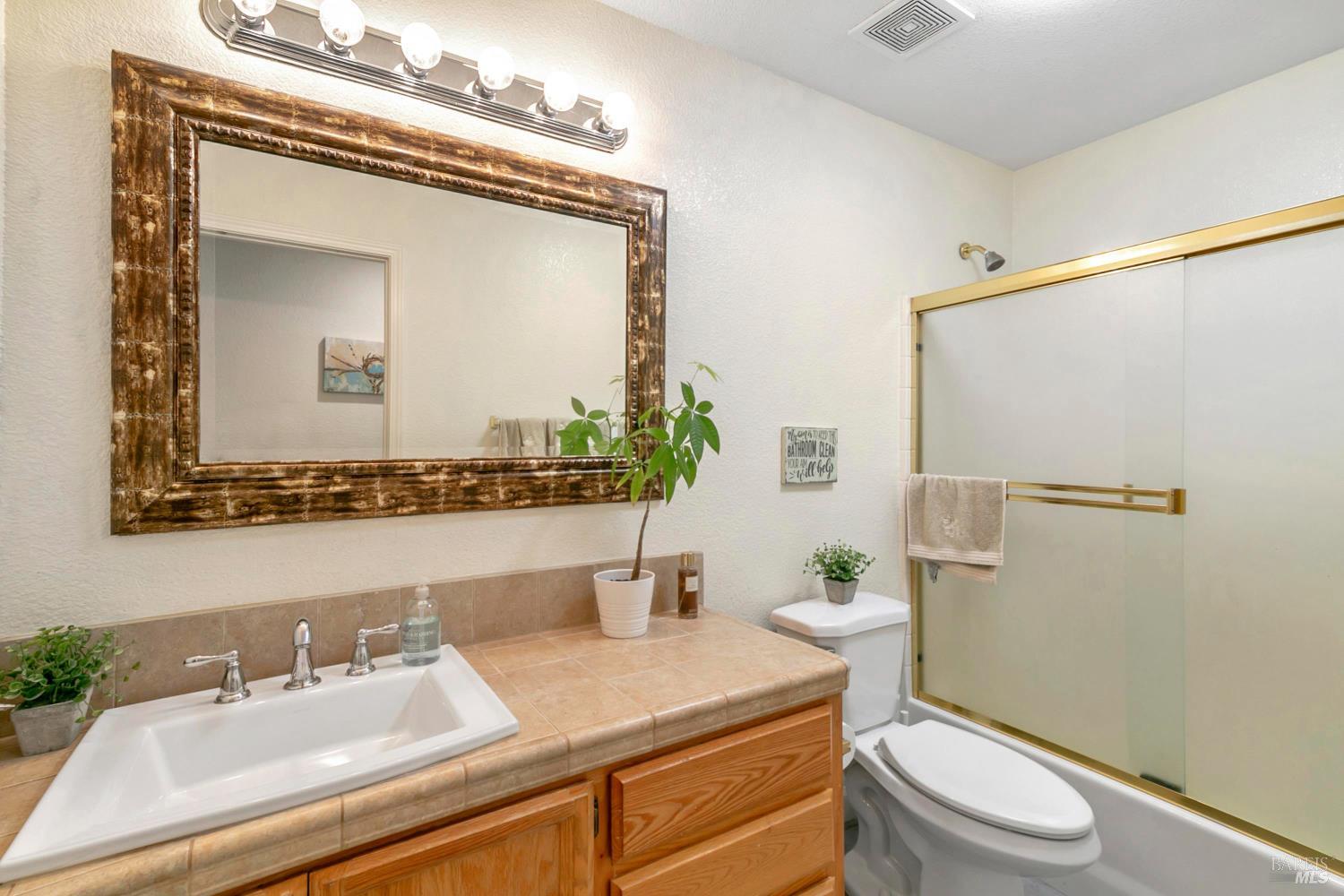 3257 Vista Del Lago Way