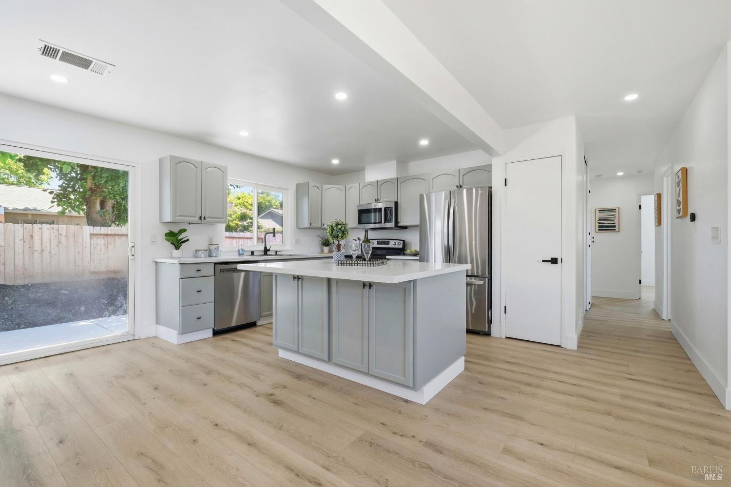 825 Spoonbill Lane