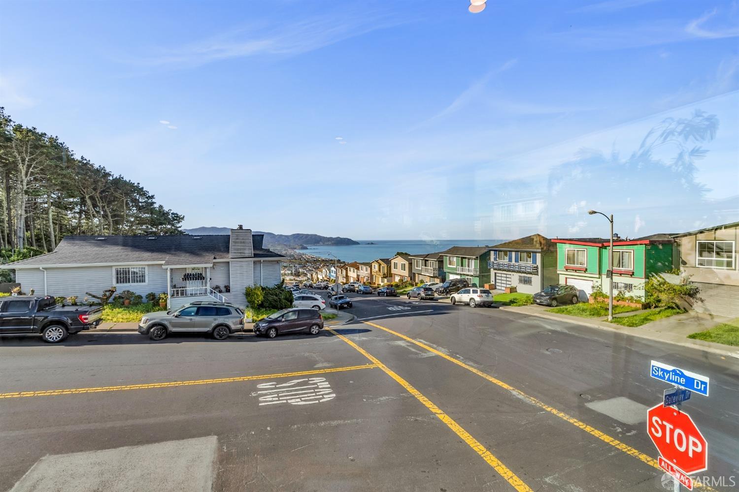 1 Gateway Drive