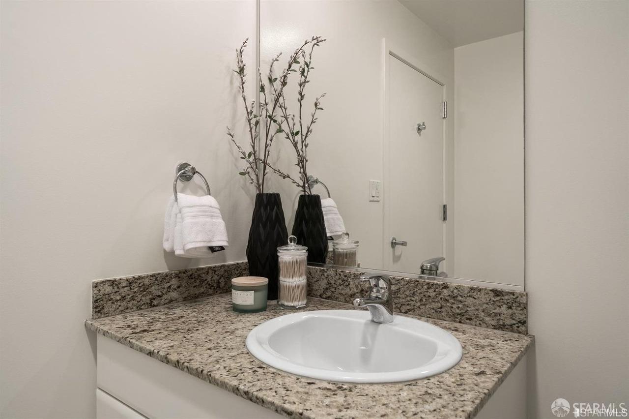 260 King Street # 501