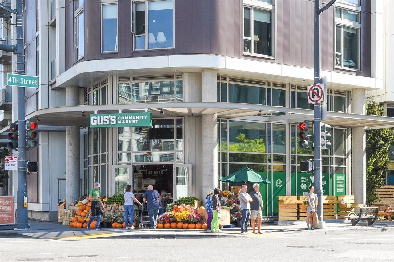 260 King Street # 501