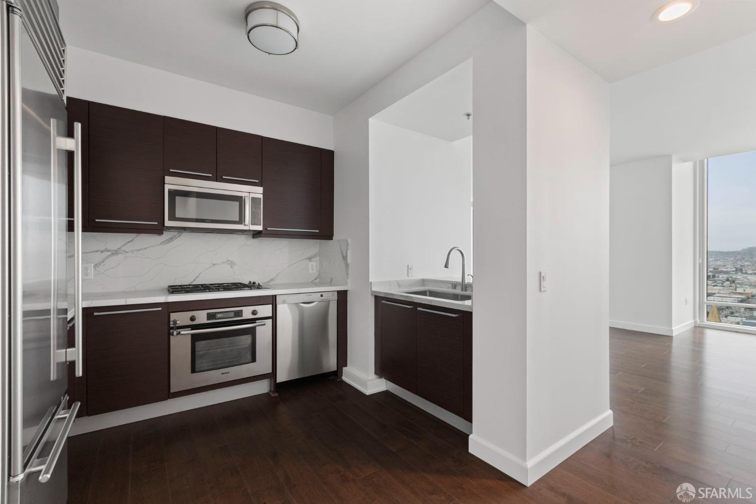 425 1st Street # 2804