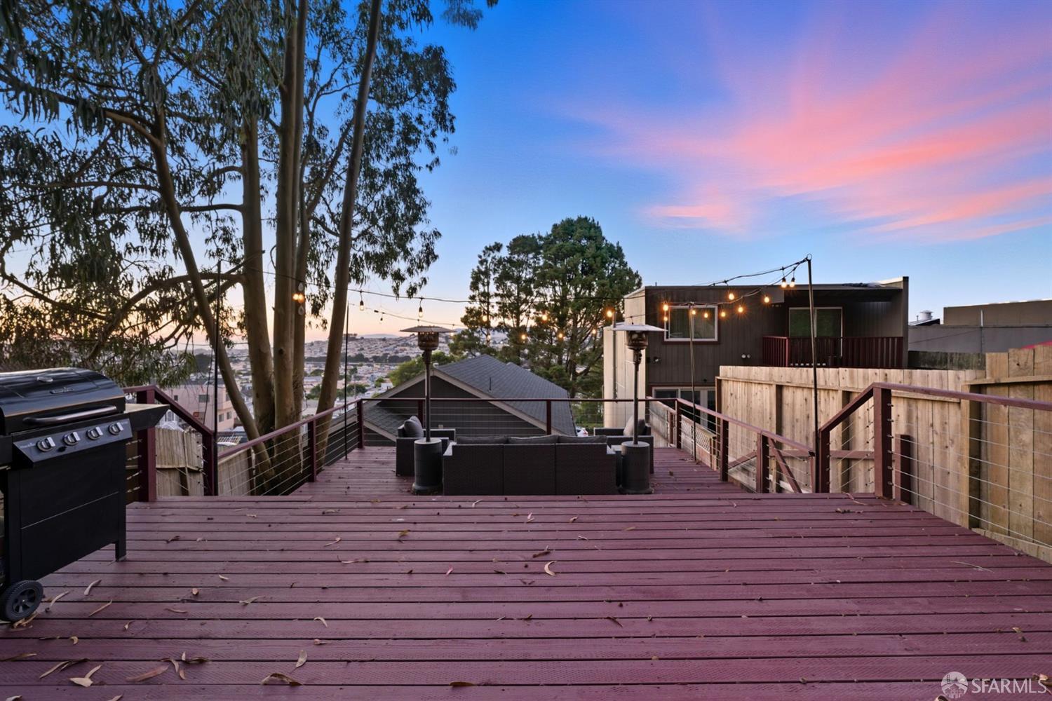 395 Frankfort Street