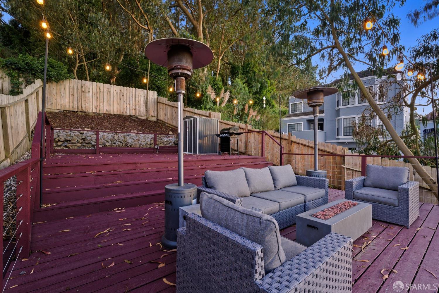 395 Frankfort Street