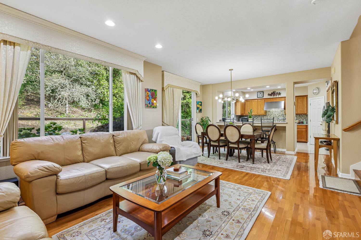 356 View Point Court