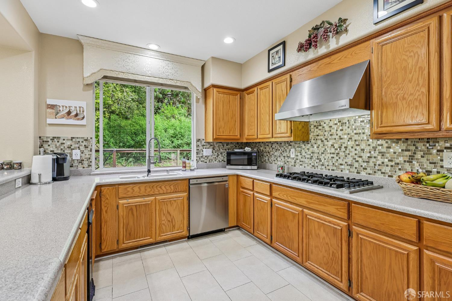 356 View Point Court