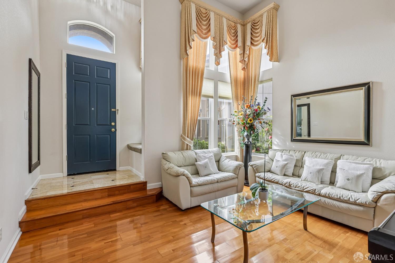 356 View Point Court