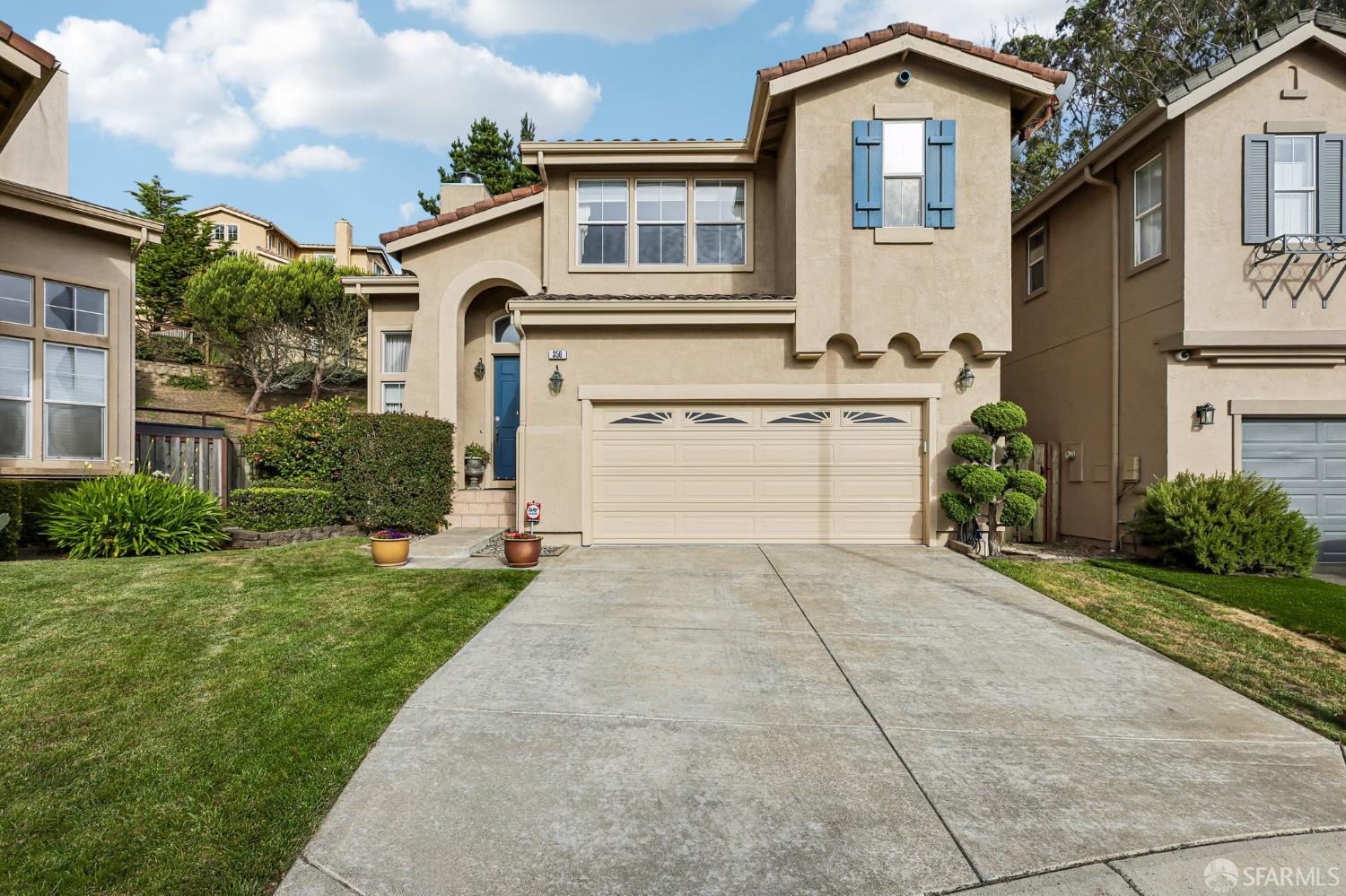 356 View Point Court