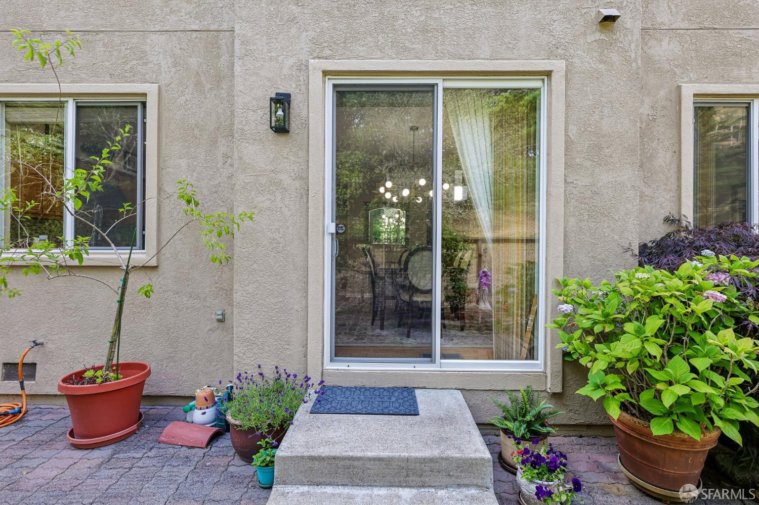 356 View Point Court