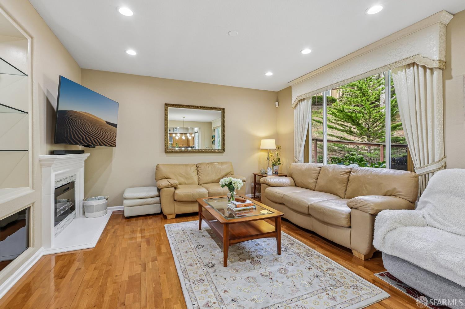 356 View Point Court