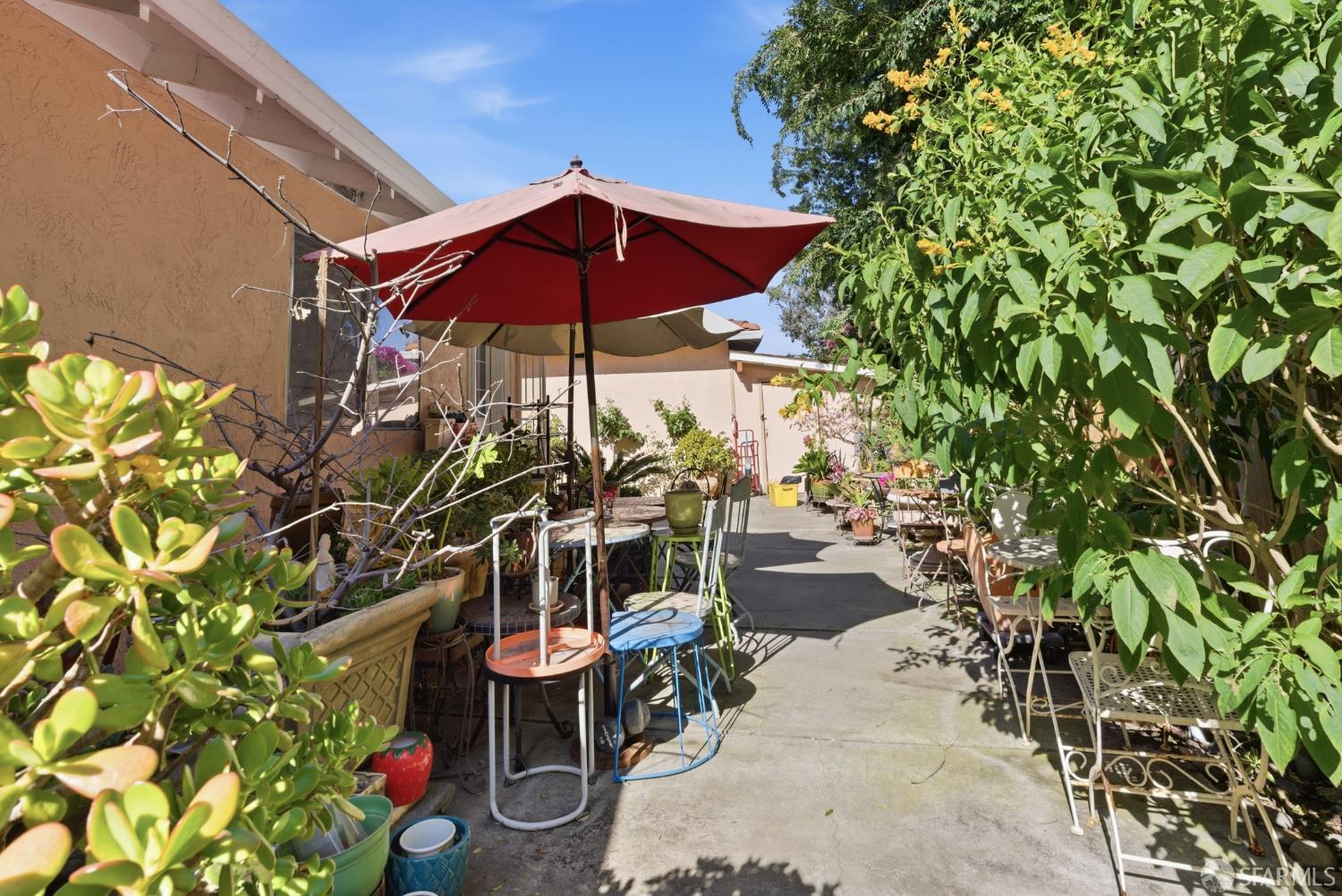 5567 Thornwood Drive