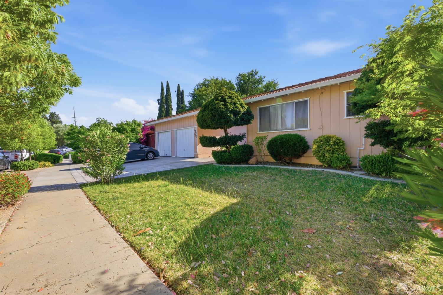 5567 Thornwood Drive