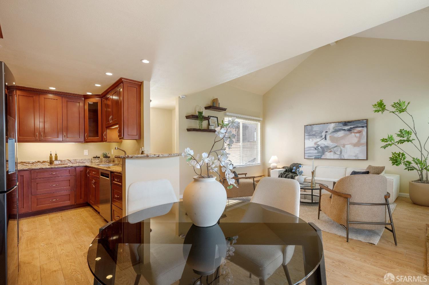2657 Kentworth Way