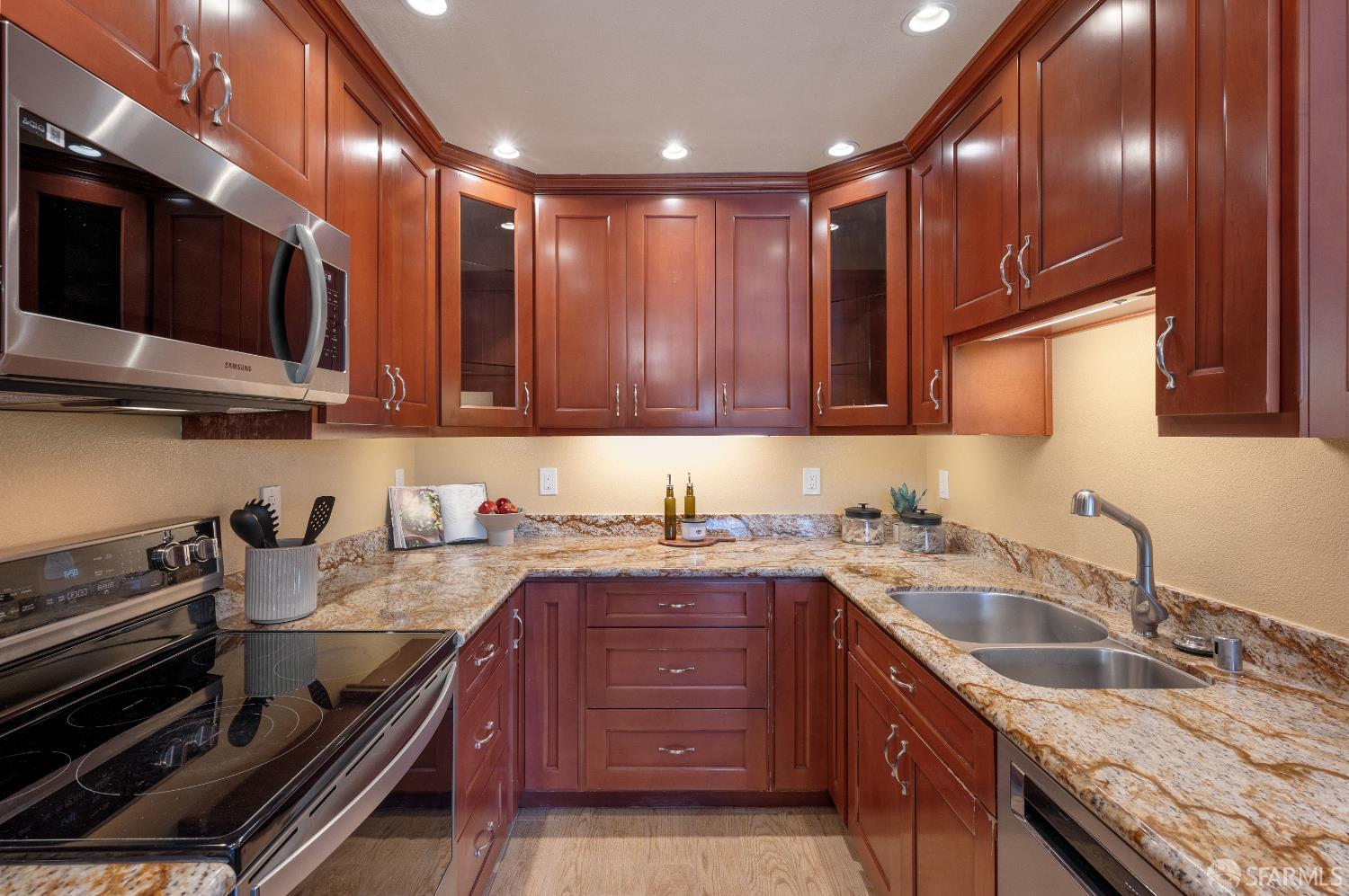 2657 Kentworth Way