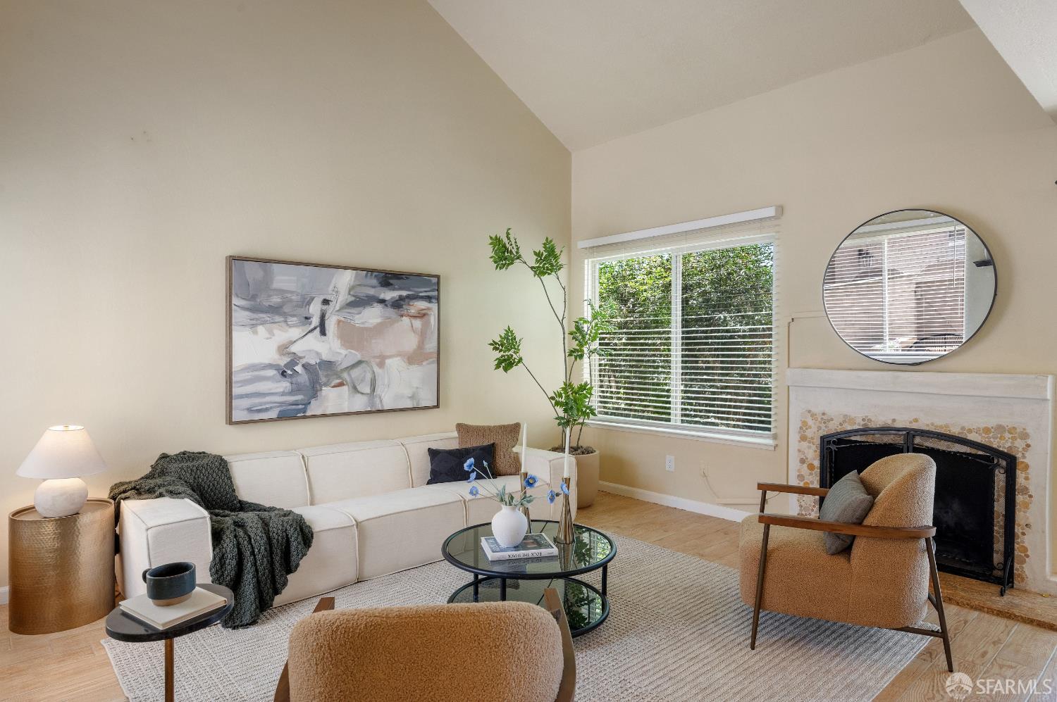 2657 Kentworth Way