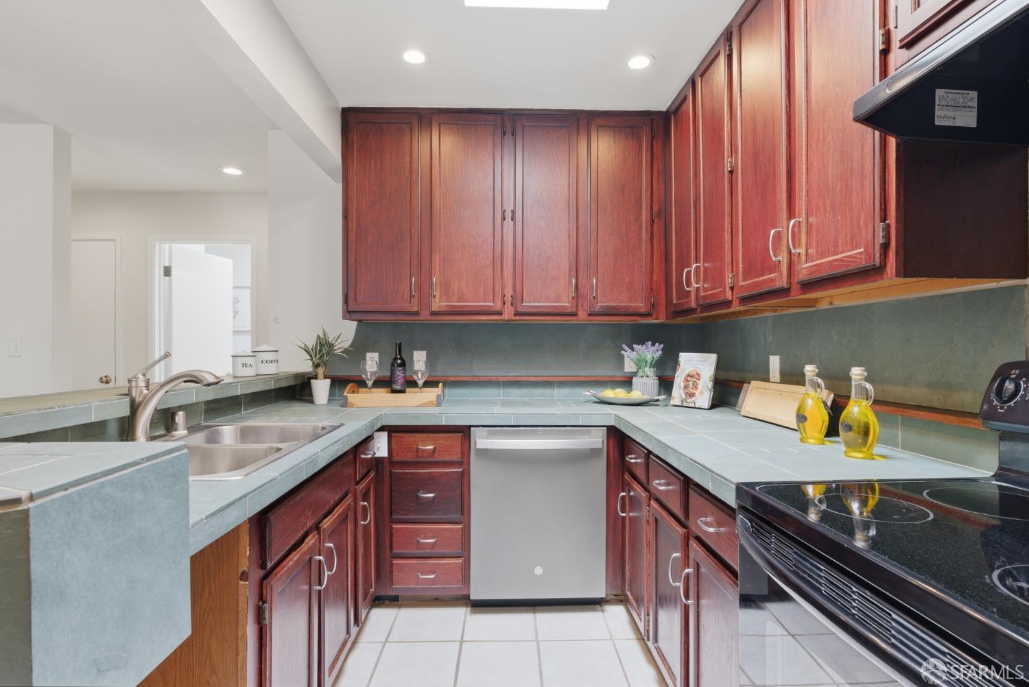 1360 9th Avenue # 13