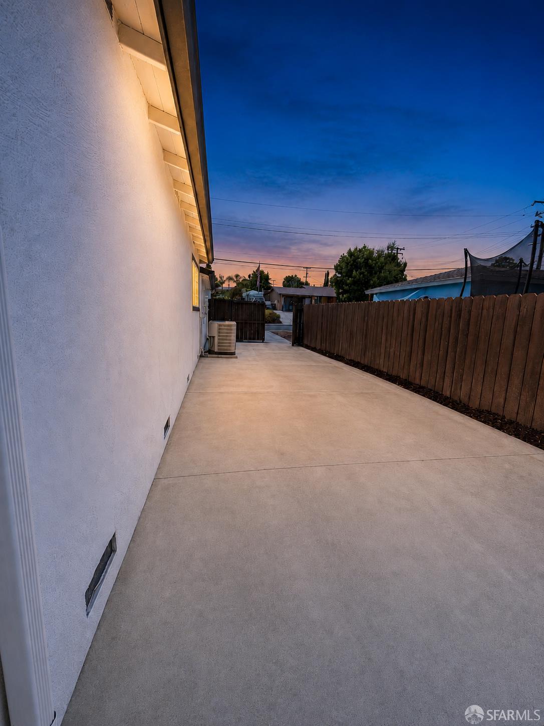 1832 Redwood Drive