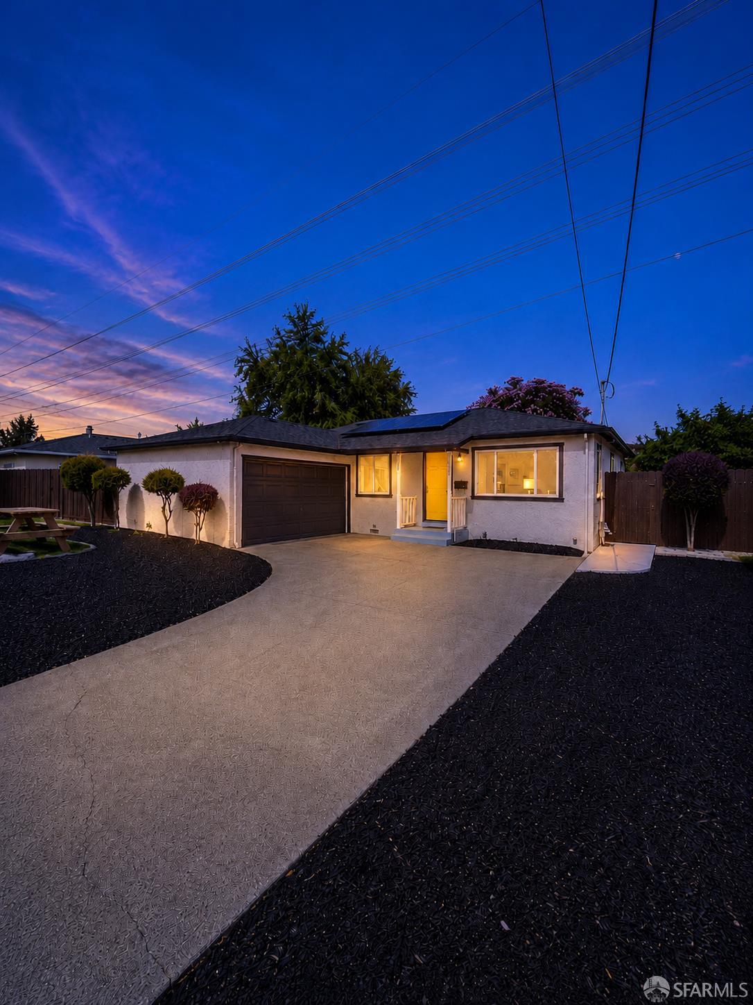 1832 Redwood Drive