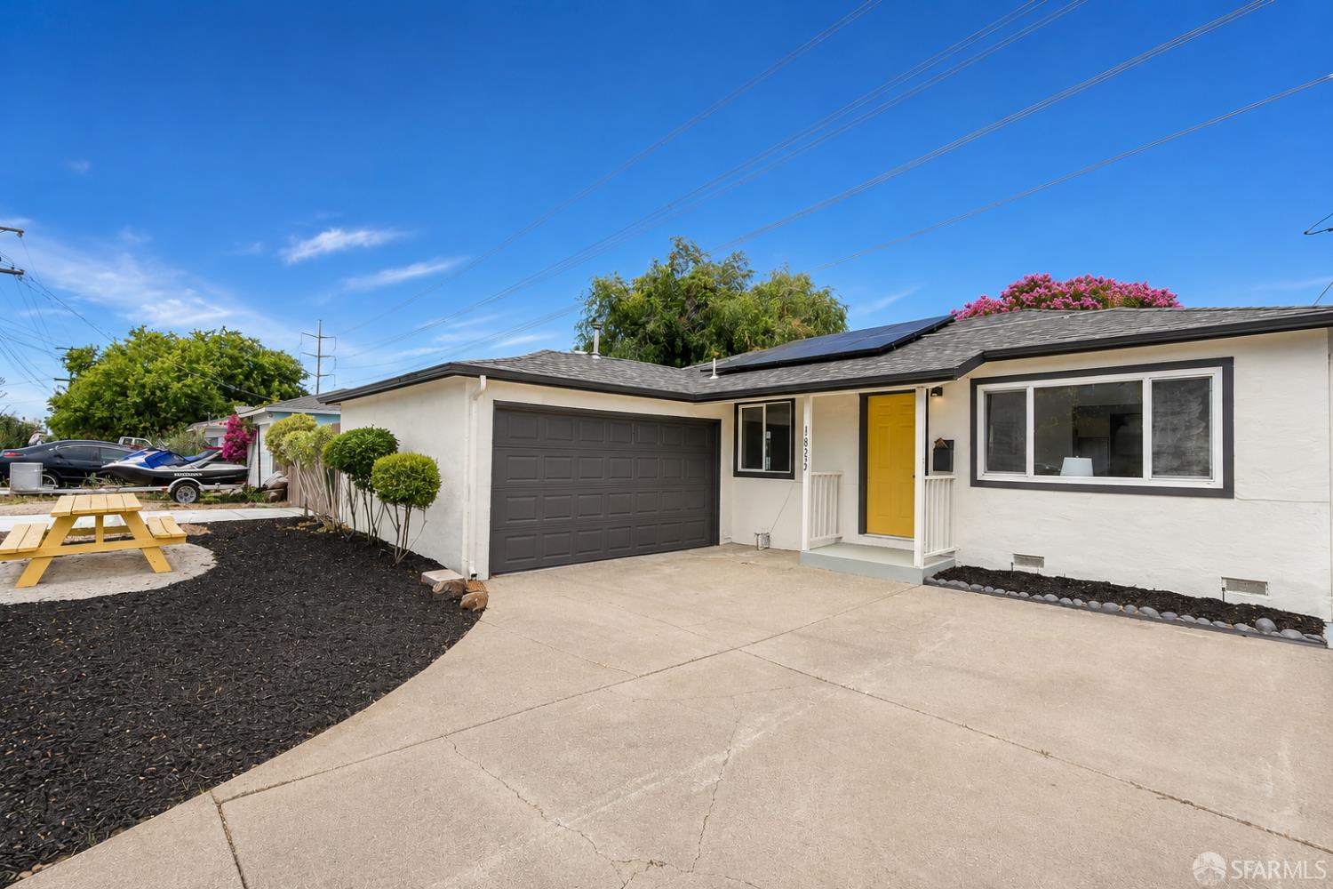 1832 Redwood Drive