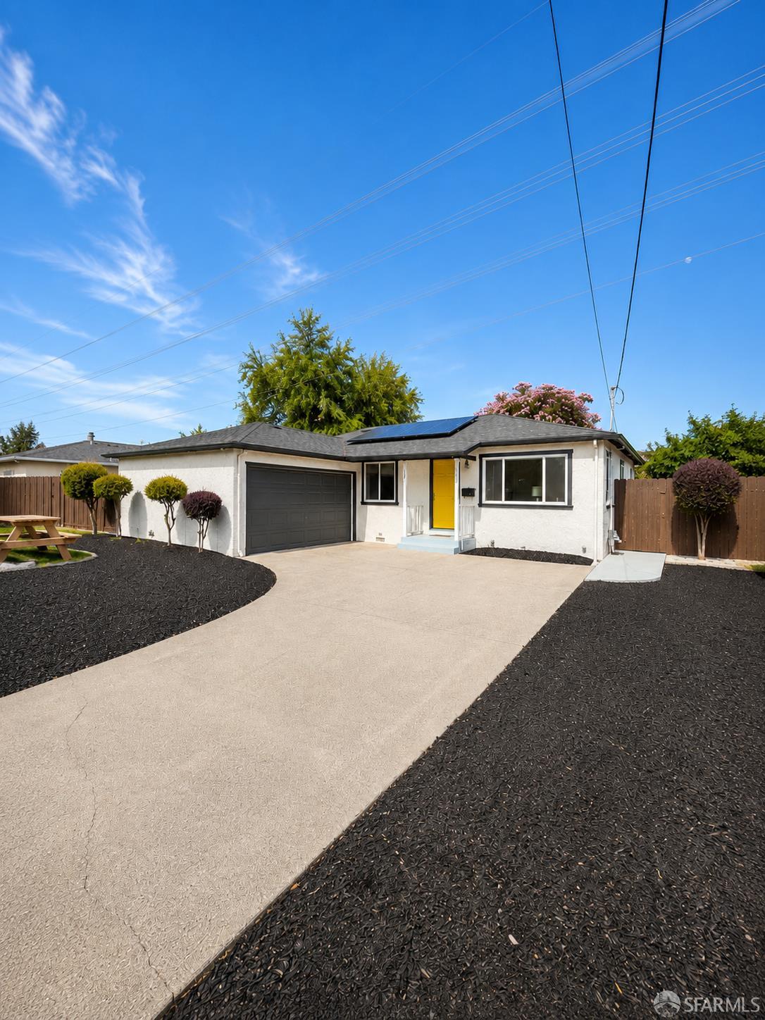 1832 Redwood Drive