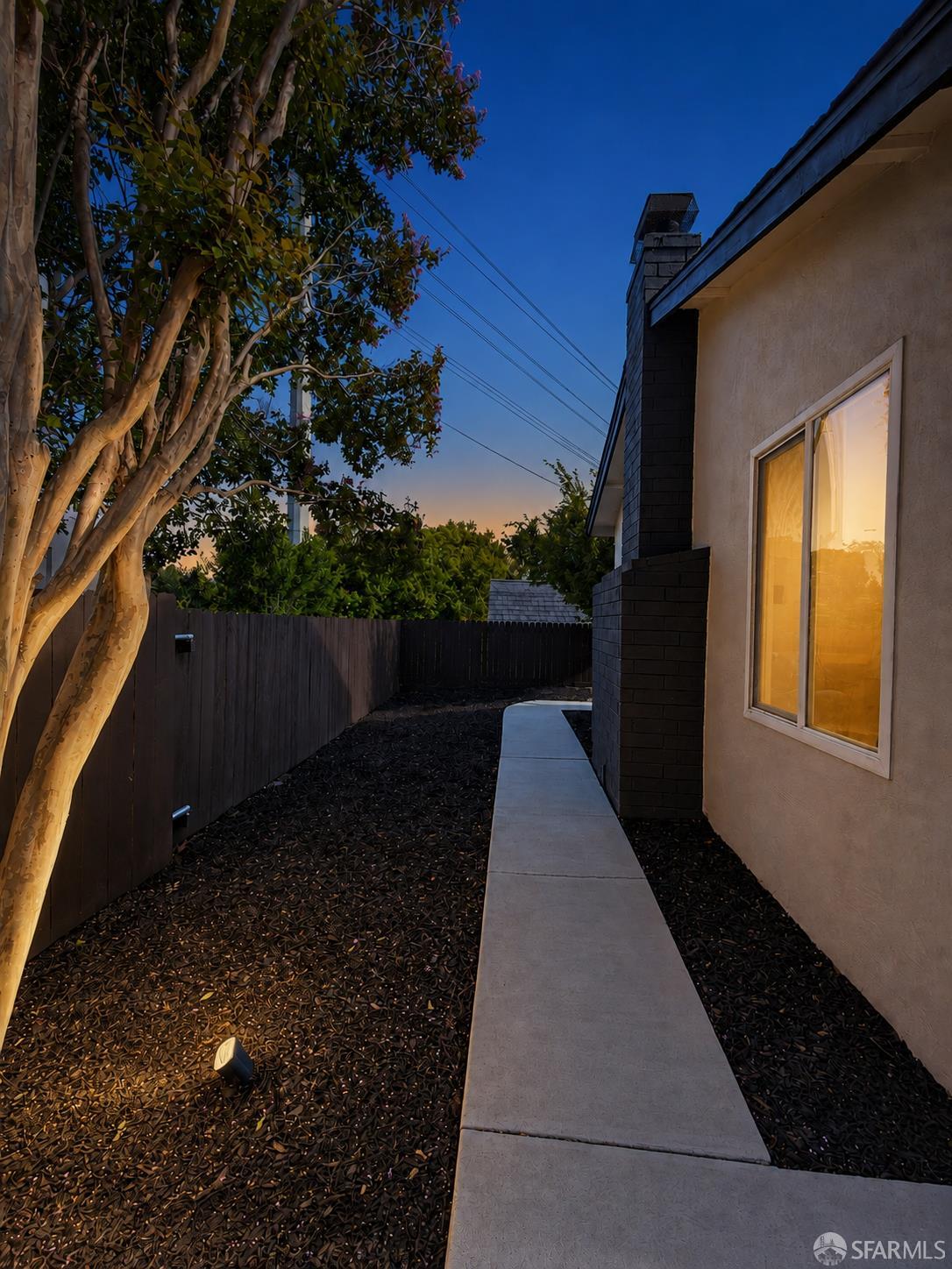 1832 Redwood Drive