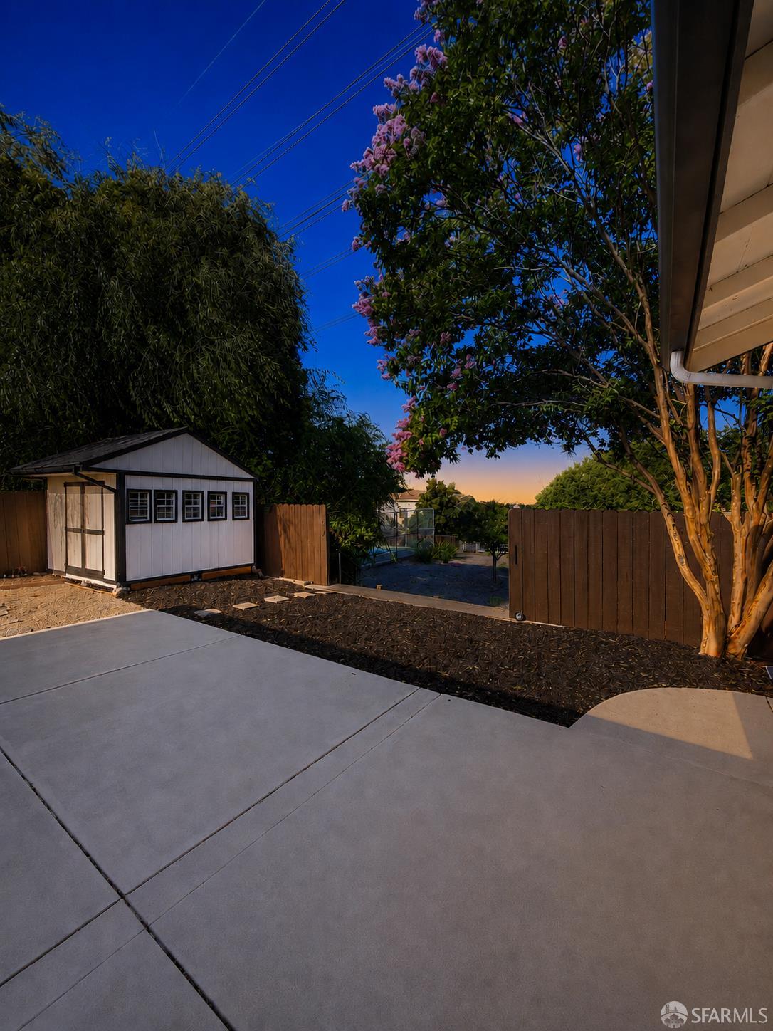 1832 Redwood Drive