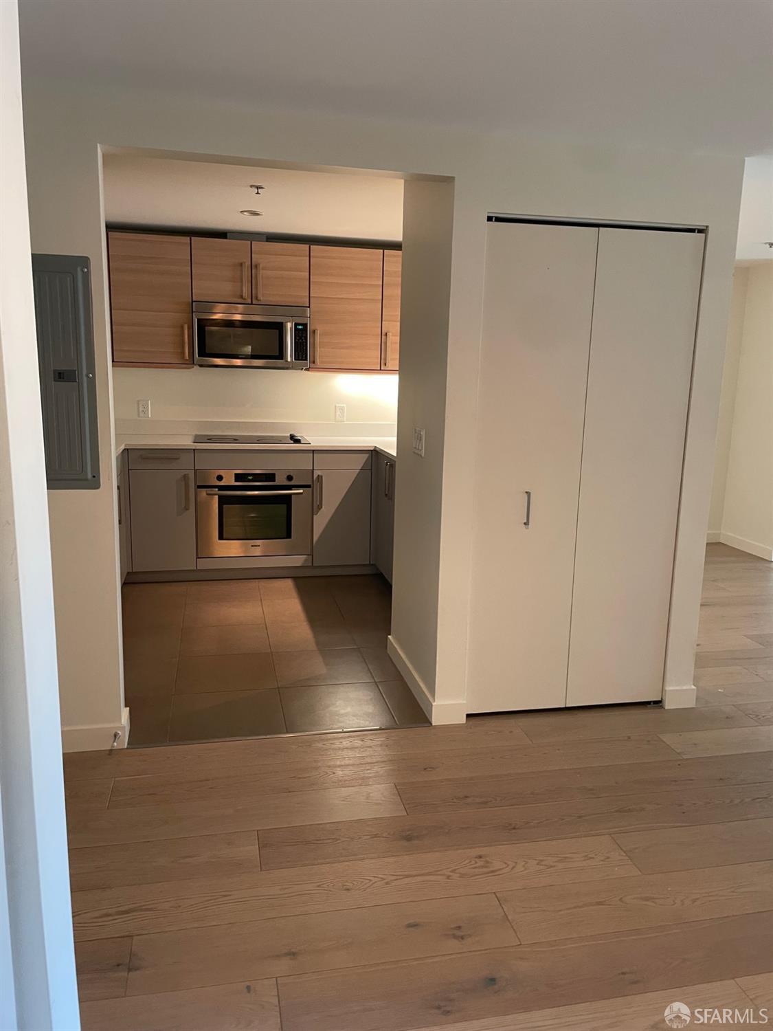 555 4th Street # 303