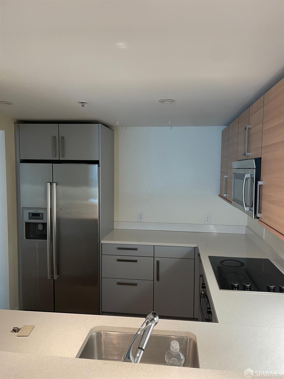 555 4th Street # 303