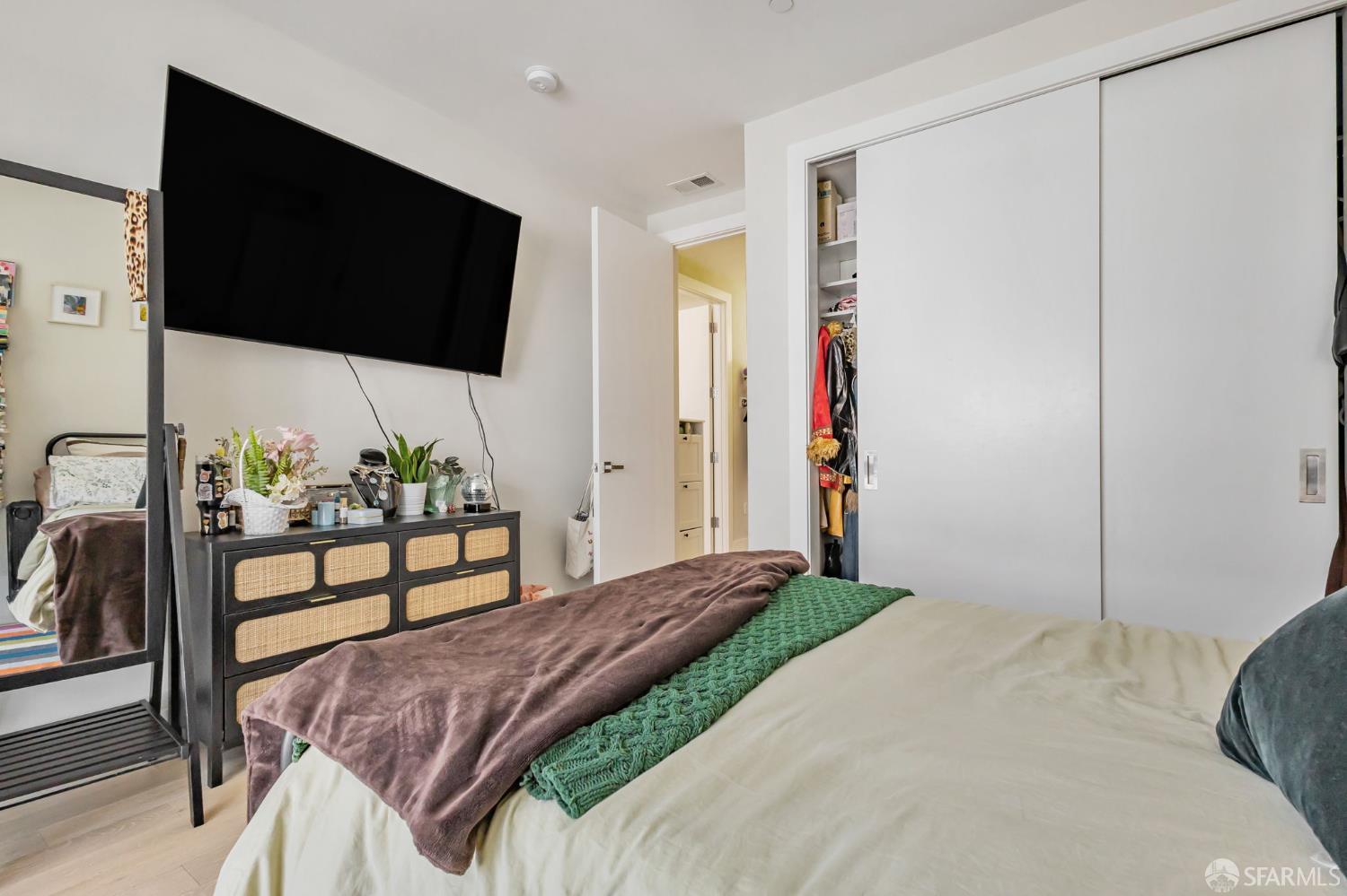 989 Sutter Street # 2