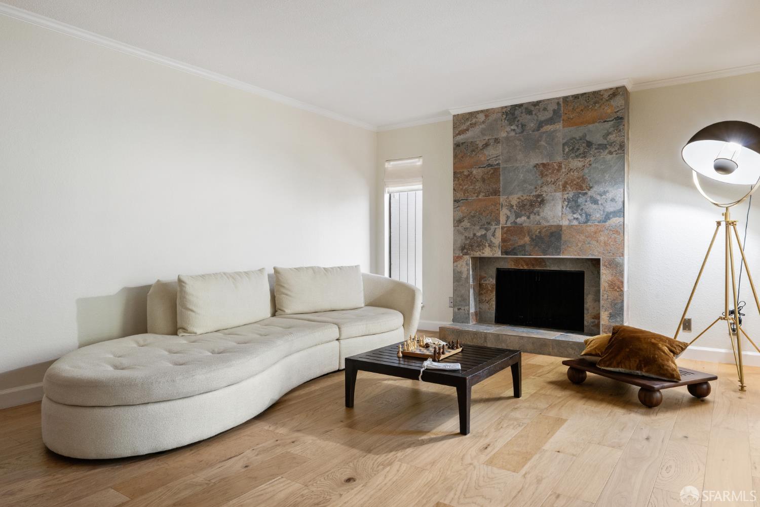 3352 La Mesa Drive # 6